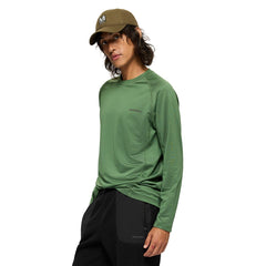 Men - Tech Long Sleeve Tee - Long Sleeves | Merrell US